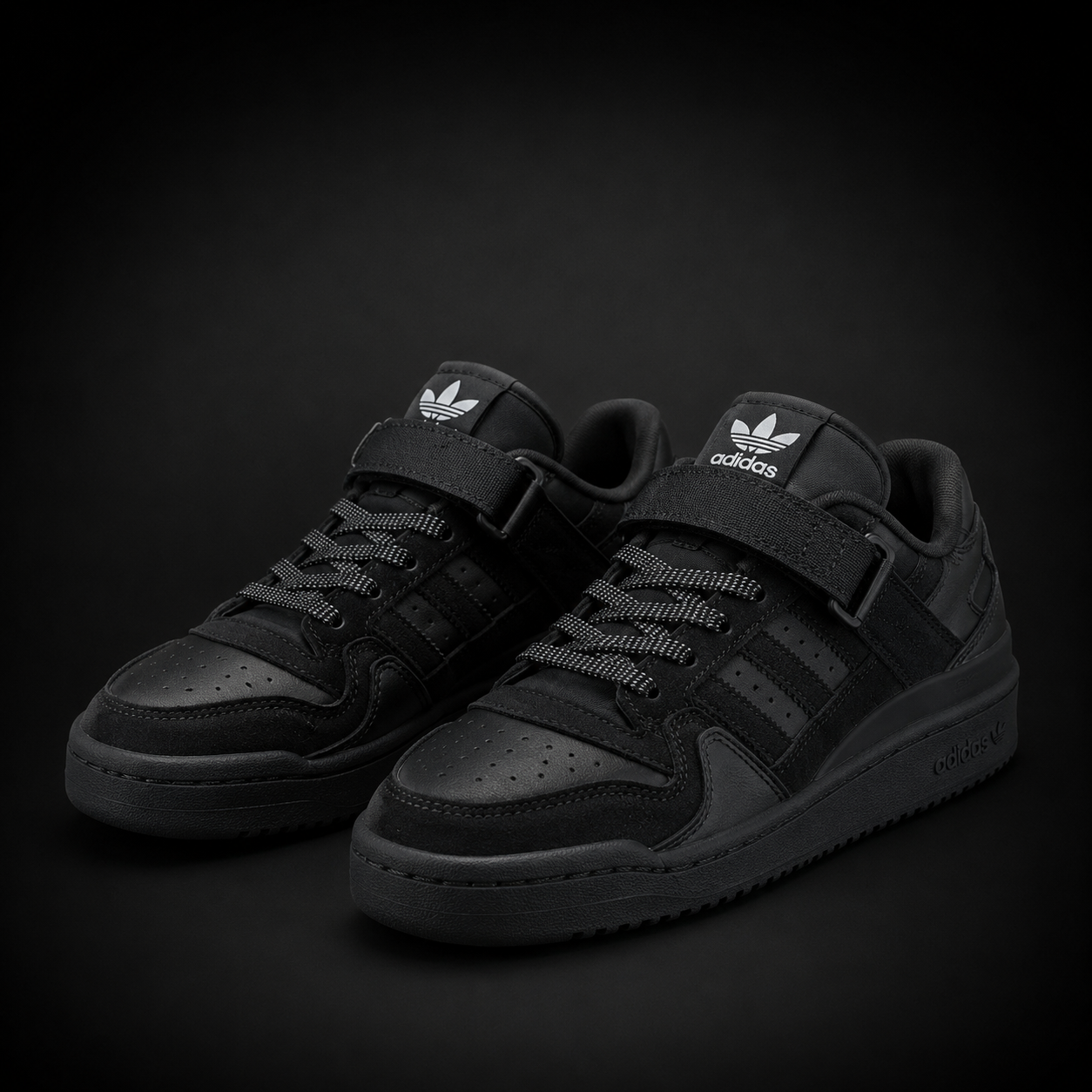 Adidas Forum Low Triple Black