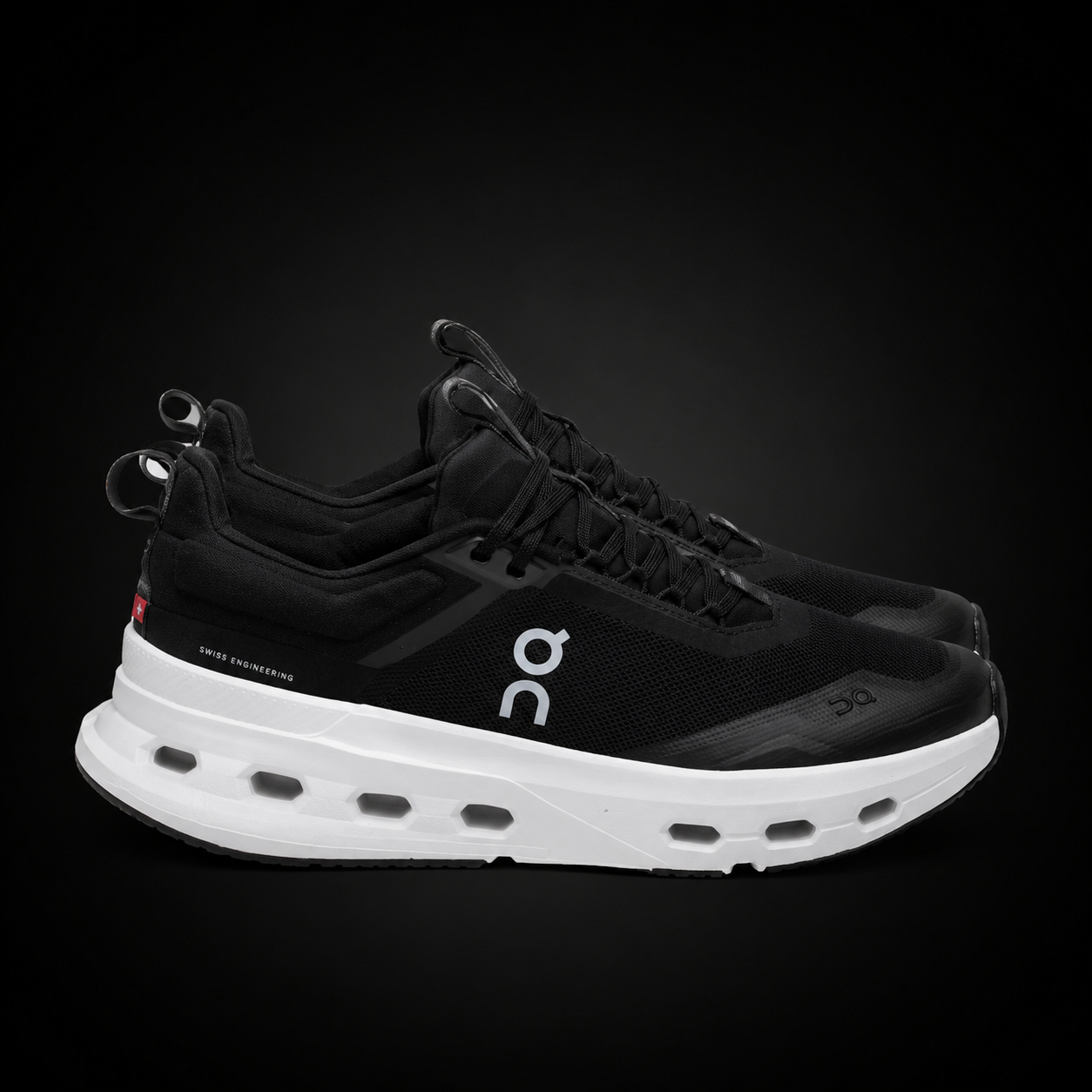 On Cloudnova Black White